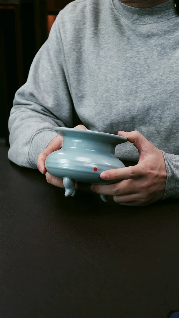 【闪购商品】其他汝官窑三足弦纹香炉17