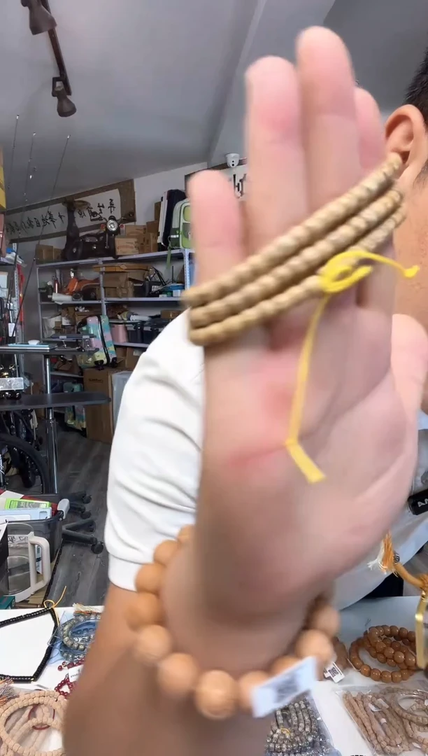 手链鸡油黄直切108手串