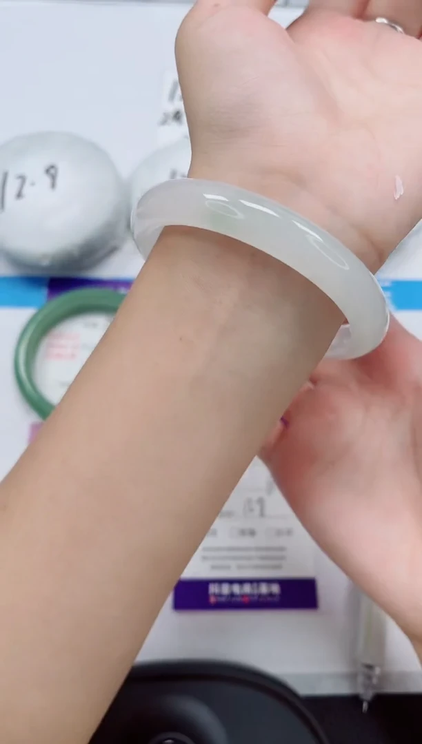 石英质玉手镯未镶嵌207-59/60