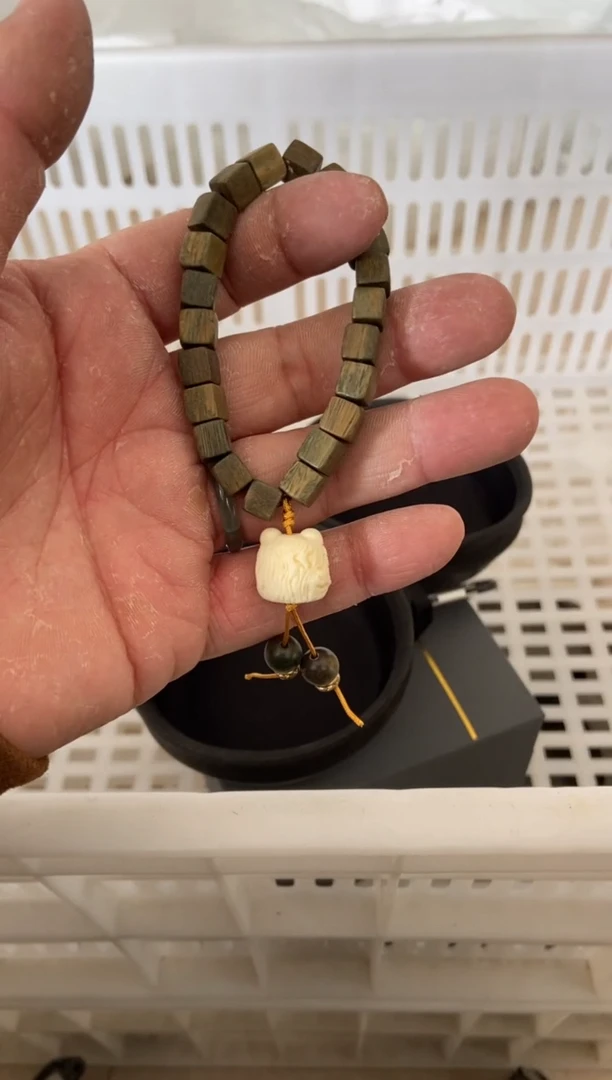 杯无运费险有瑕疵的摄影的产品有使用过的痕迹有点脏介意勿拍