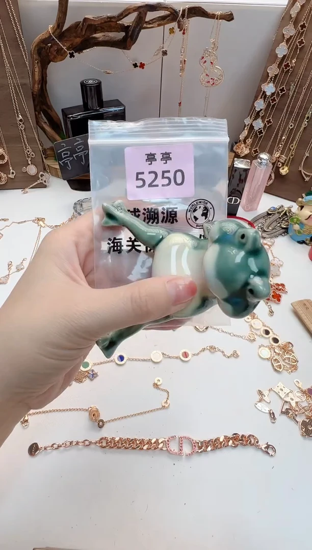 瓷片王***姐彧贤聚宝阁亭亭店