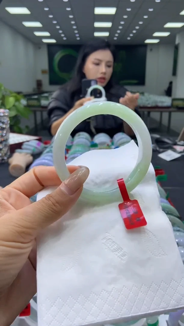 未镶嵌手镯翡翠000069311