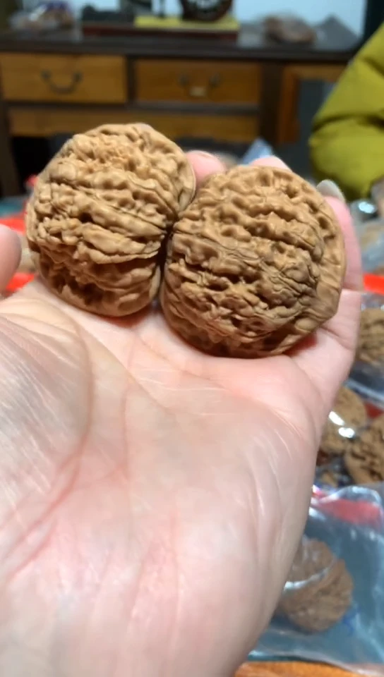 【闪购商品】文玩核桃吊坠大官帽核桃