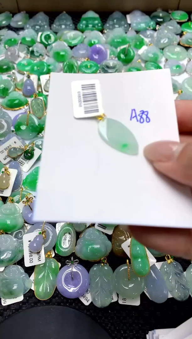 【闪购商品】翡翠颈饰18K金镶嵌111111111111