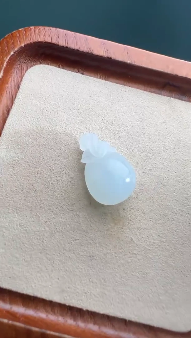 未镶嵌定制翡翠白冰苹果