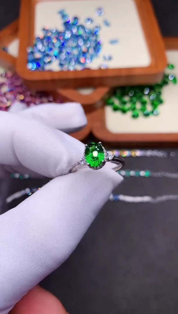 绿色碧玺戒指银S925镶嵌··············