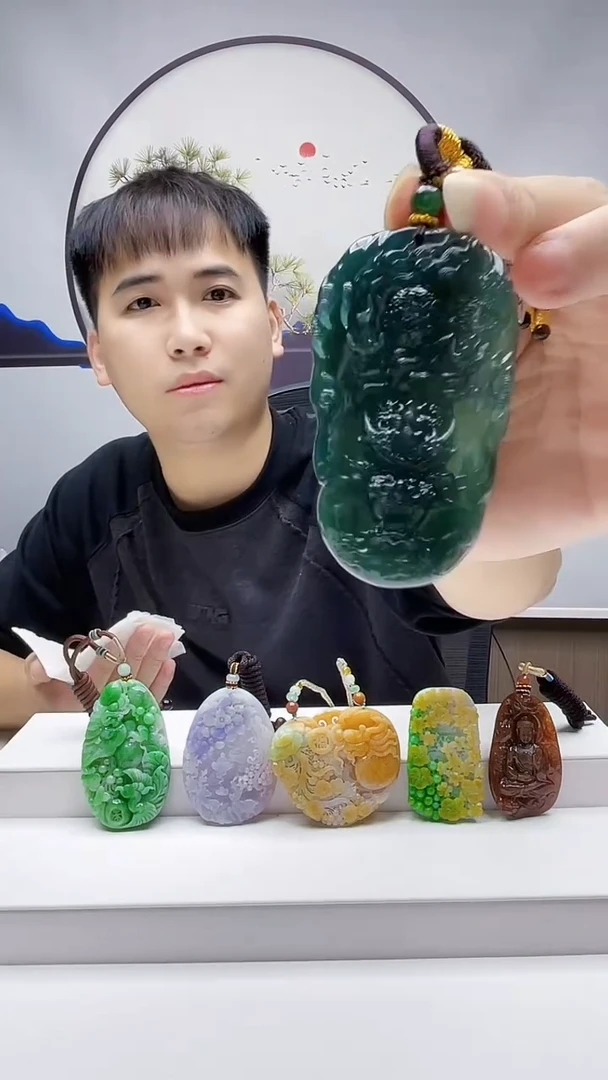 未镶嵌定制翡翠路*甲毛货挂件143