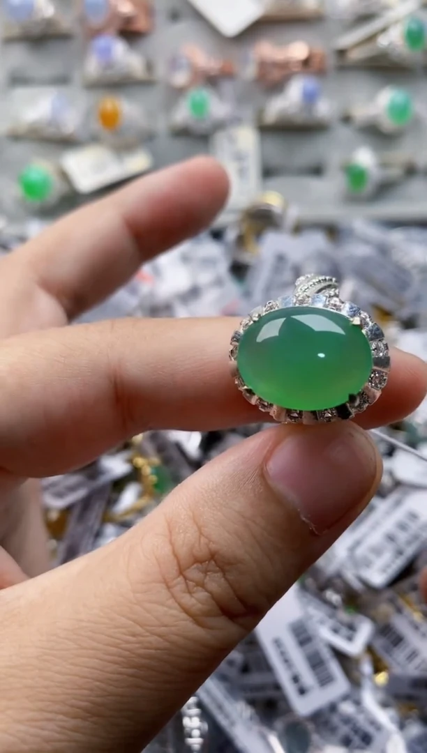 翡翠戒指未镶嵌猫****?11111---38