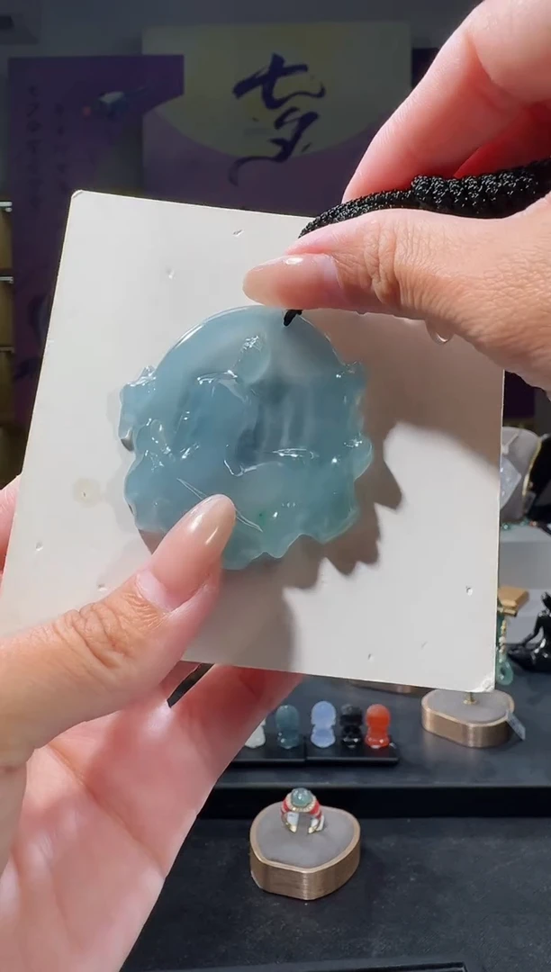 吊坠(不含链)未镶嵌翡翠观音