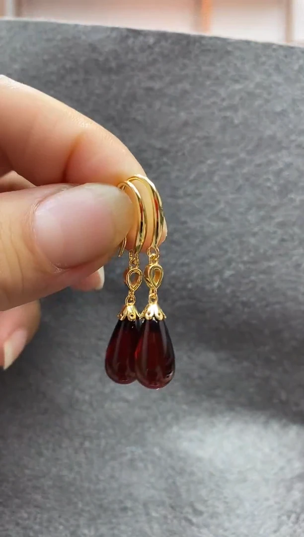 裸石琥珀未镶嵌耳坠