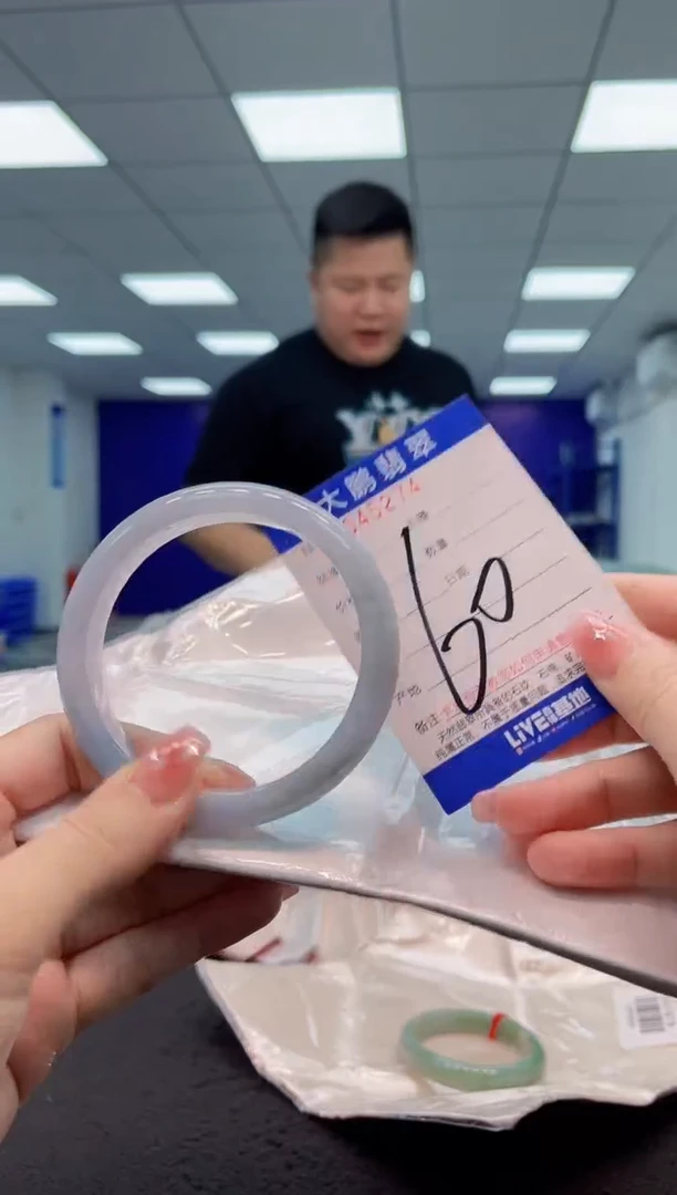 【闪购商品】翡翠手镯未镶嵌AAAAAAAAAA