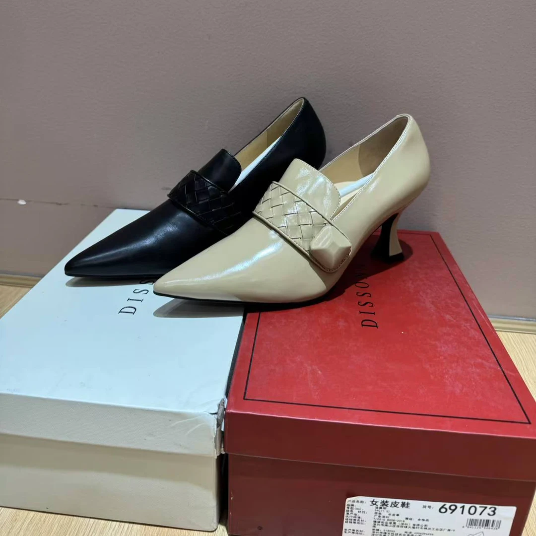 6910-主图款鞋子 【黑色-杏色】