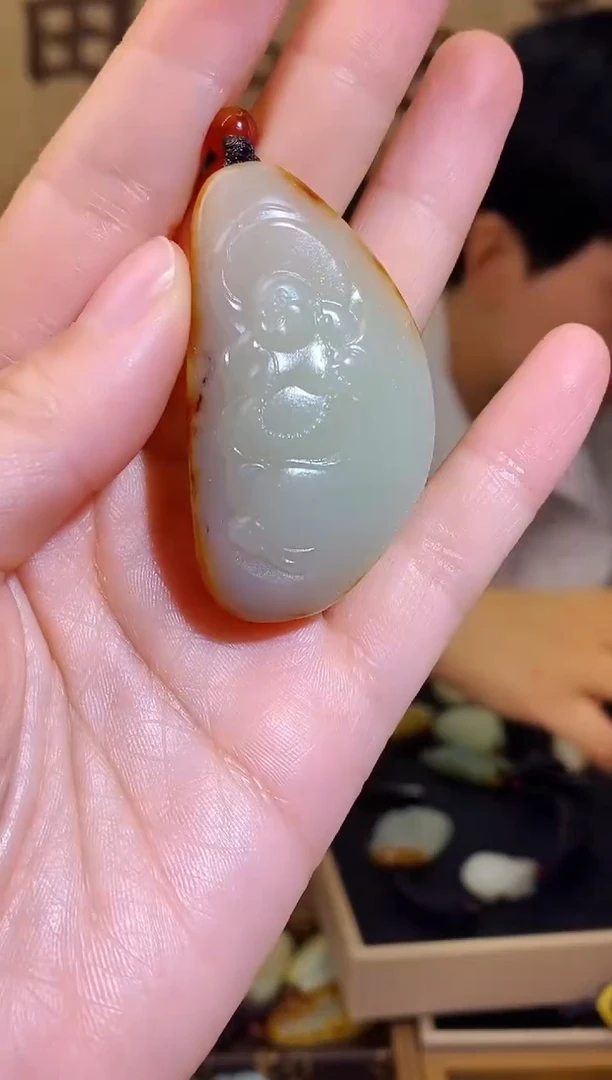 和田玉未镶嵌颈饰1