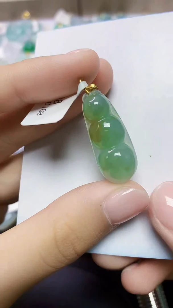 翡翠18K金镶嵌颈饰453453453453