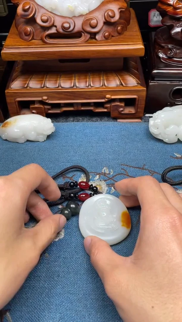 颈饰未镶嵌和田玉神**侣1