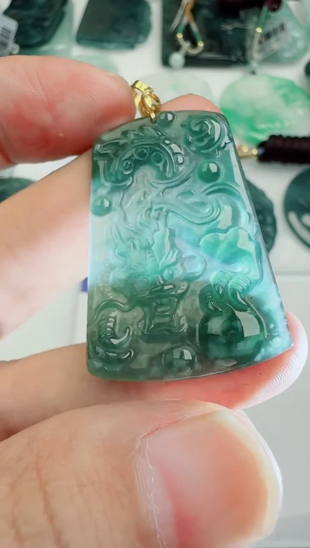 翡翠未镶嵌颈饰1111111111