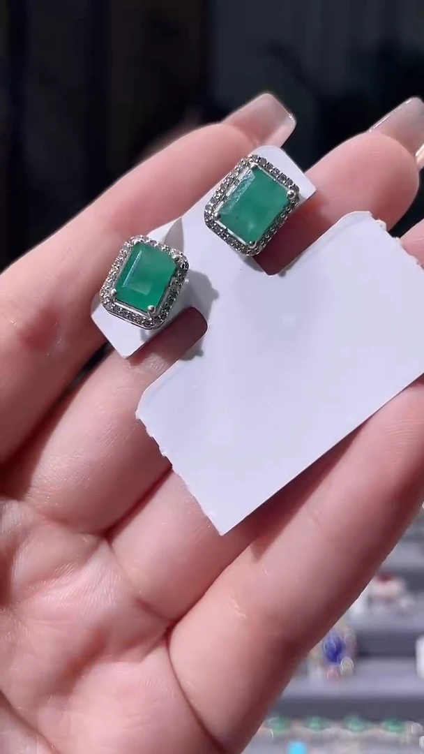 银S925镶嵌耳饰祖母绿耳饰