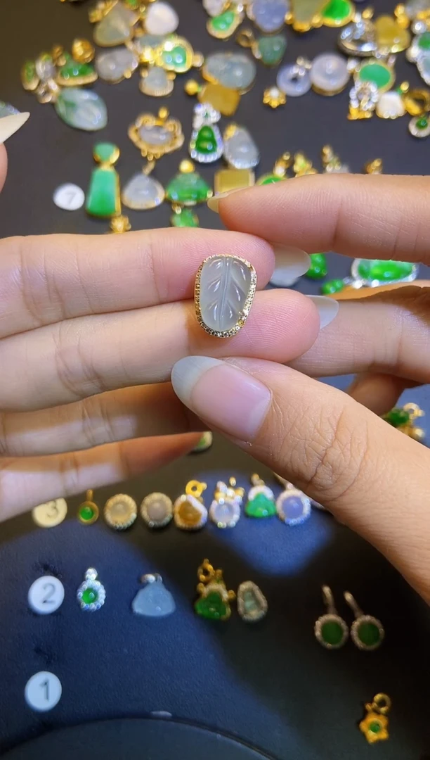 吊坠(不含链)银S925镶嵌翡翠1