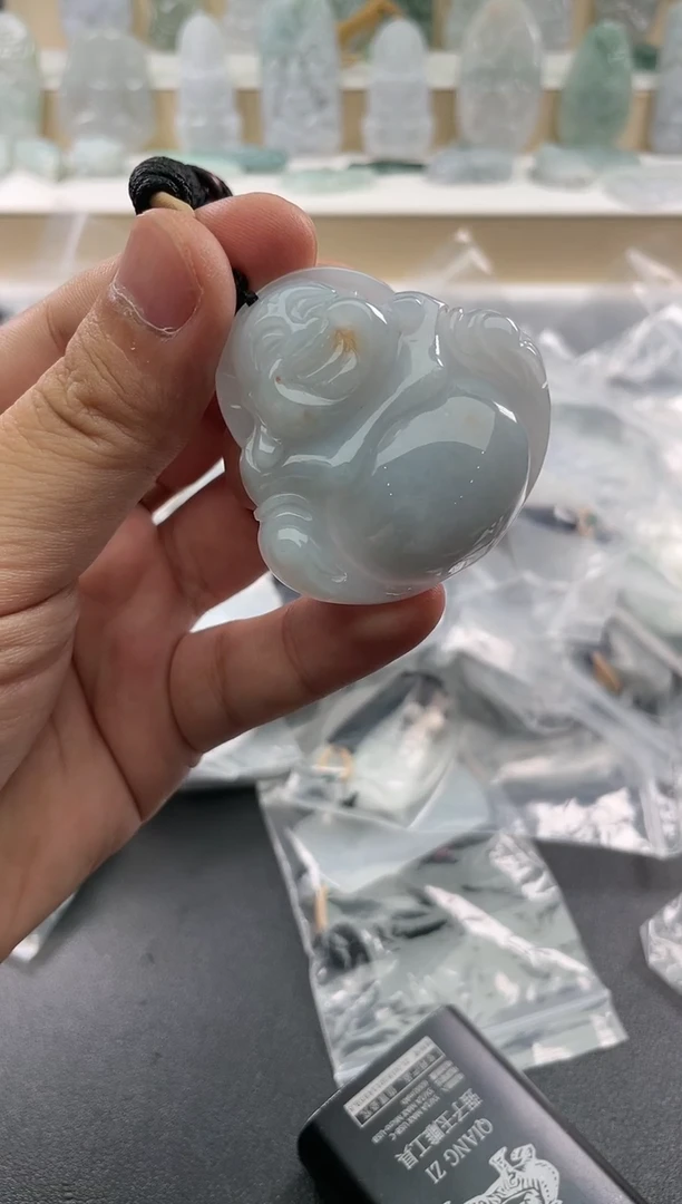 翡翠未镶嵌颈饰..../5/26/ 198