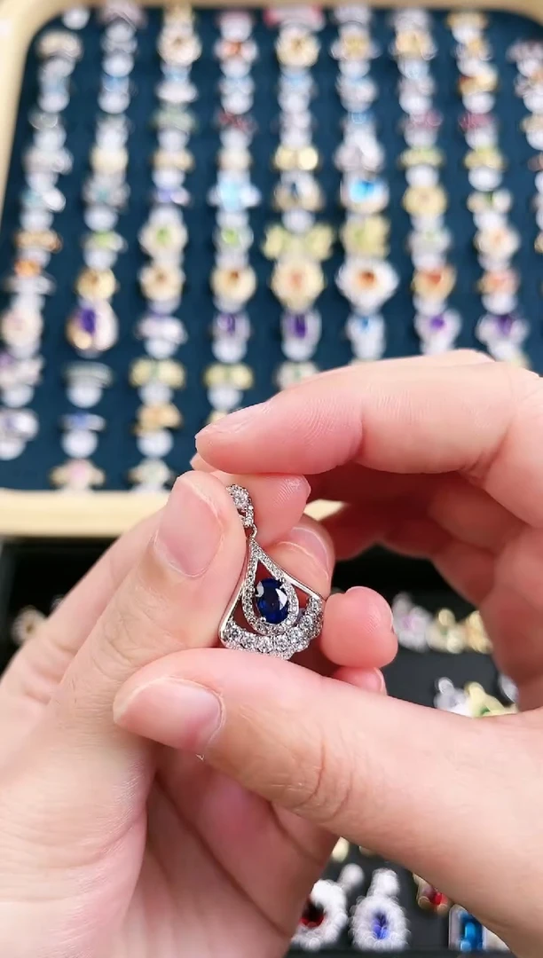 颈饰蓝宝石银S925镶嵌孙**?f66