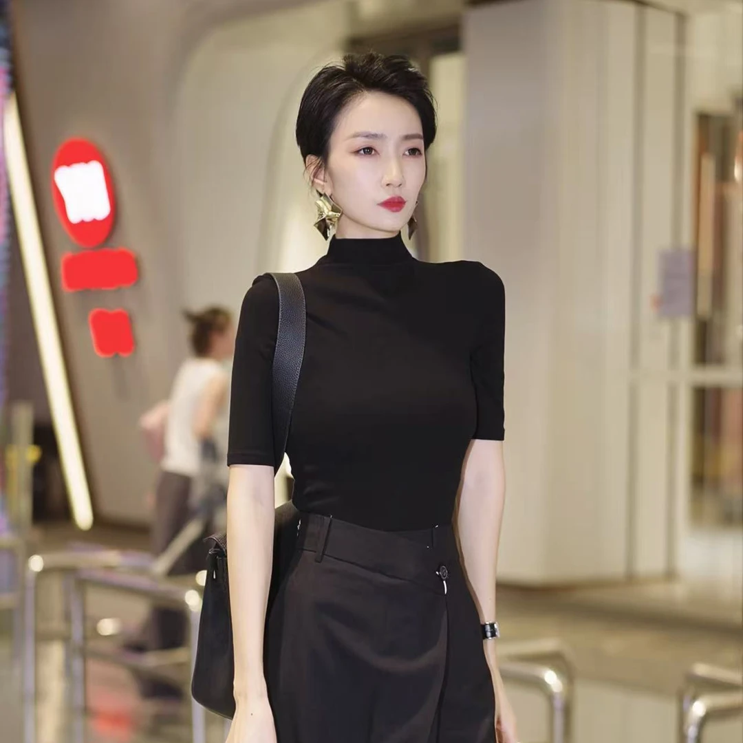 （萱萱推荐）半高领显瘦中袖软糯上衣