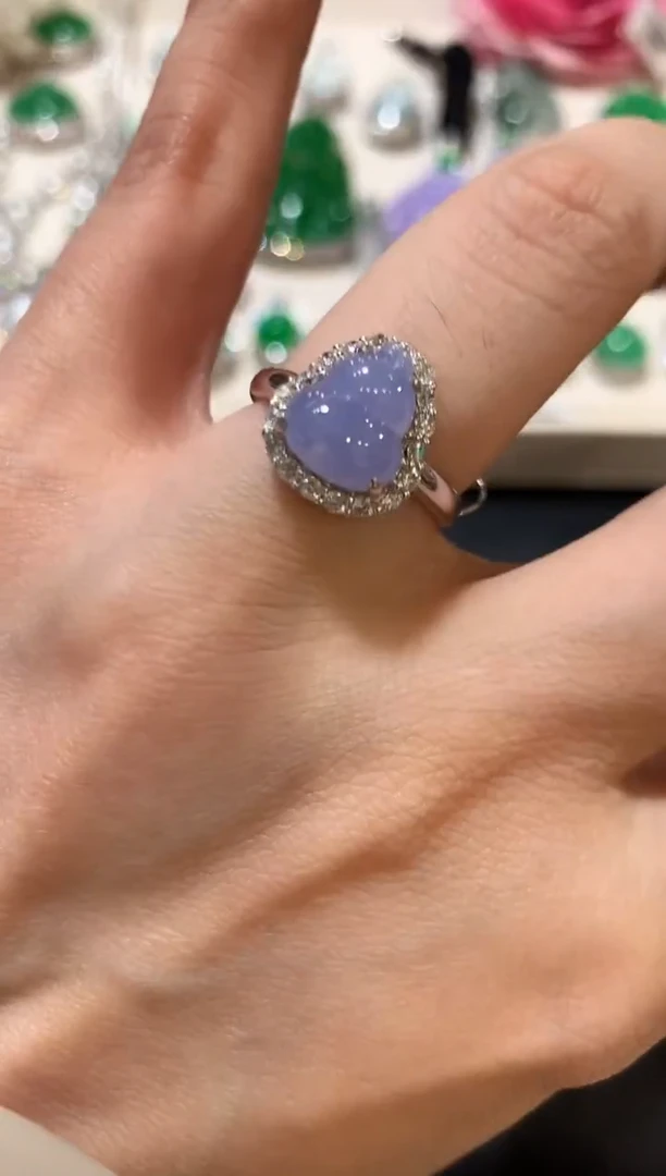 18K金镶嵌戒指翡翠m110 紫色有色差