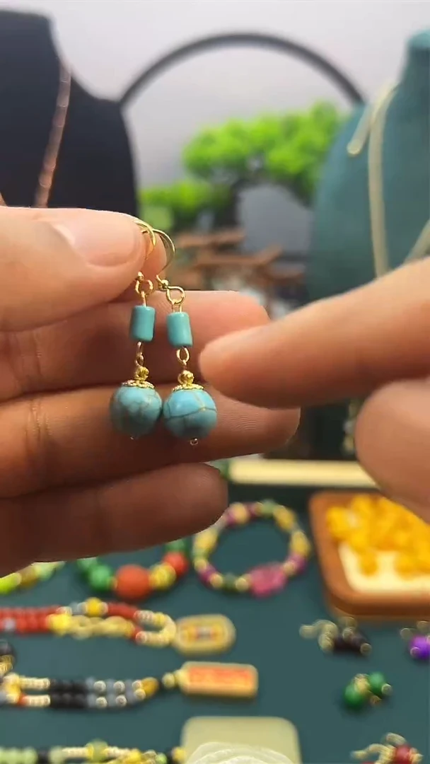 玛瑙/玉髓耳钉14K金镶嵌E411