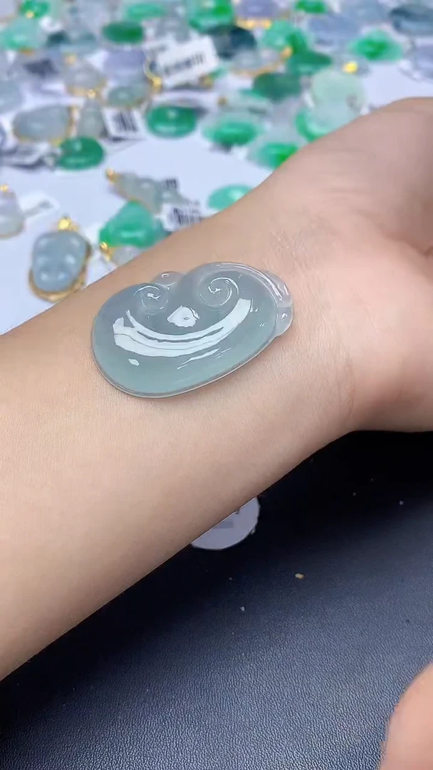 翡翠未镶嵌颈饰天然缅甸a货翡翠