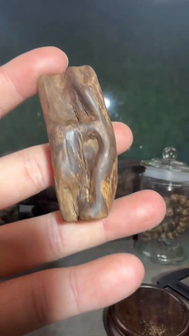 沉香手把件多样性发一