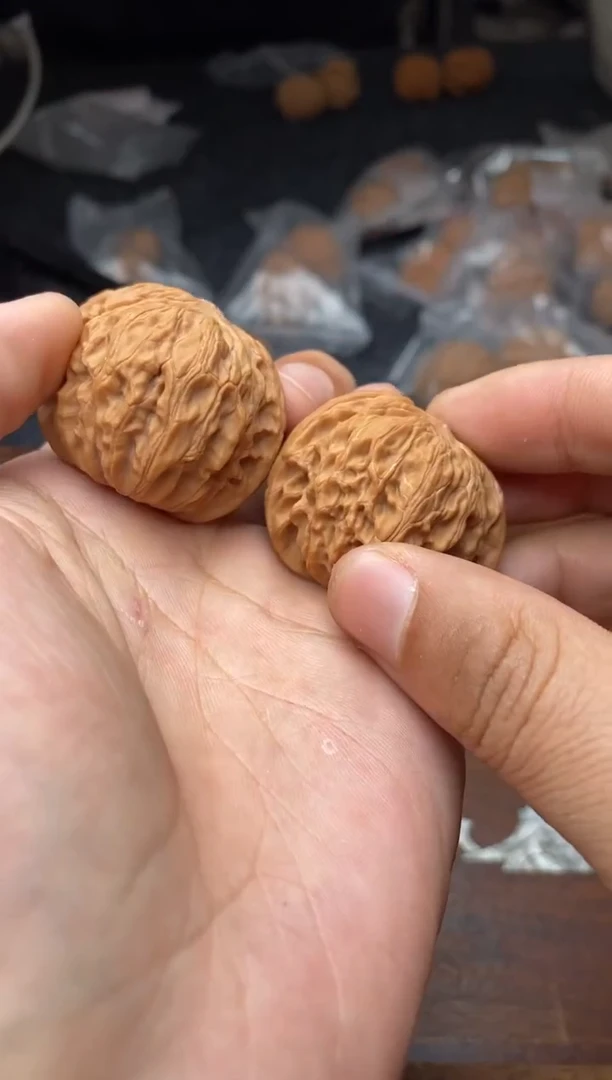 【闪购商品】文玩核桃把件A201号38尺磨盘