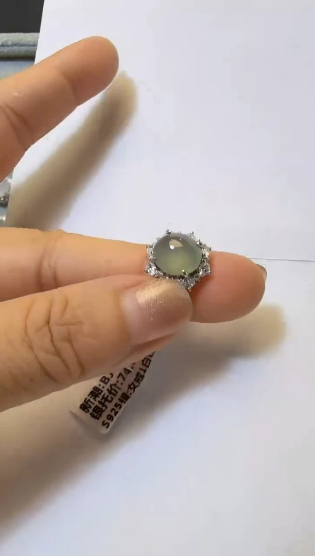 银S925镶嵌戒指翡翠925银镶缅甸A货翡翠戒指