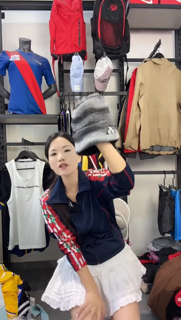777   编码 瑕疵款直播间过款为准 尺码 帽子