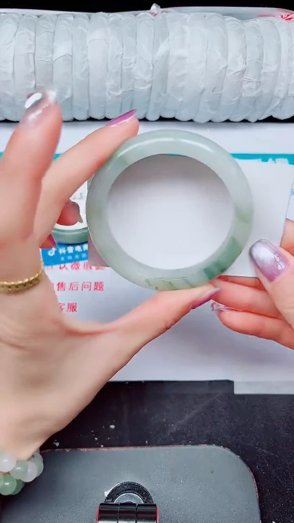 未镶嵌手镯石英质玉10-54/55