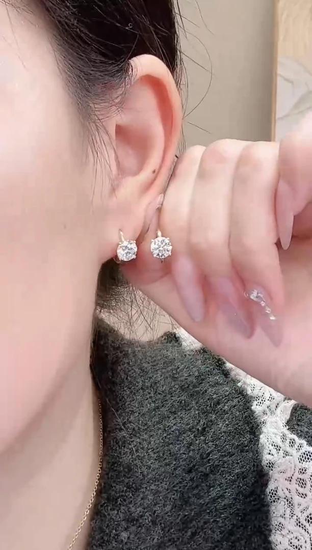 18K金镶嵌实验室培育钻石耳饰1卡四爪单钻耳圈k黄