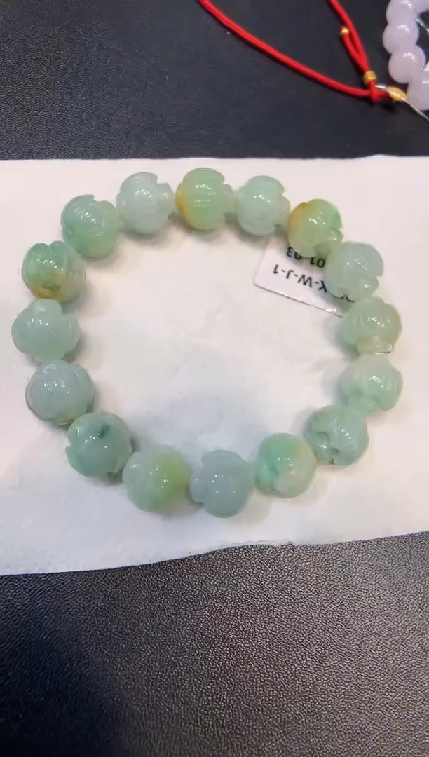 颈饰未镶嵌翡翠手串