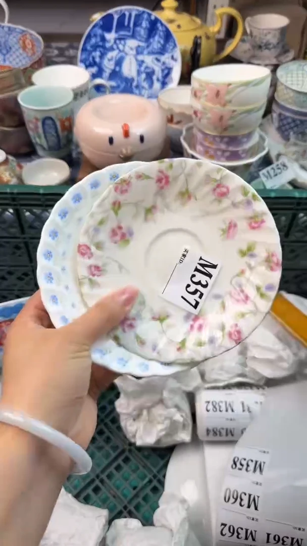 瓷片小*[○･｀Д´･ ○][○･｀Д´･ ○]