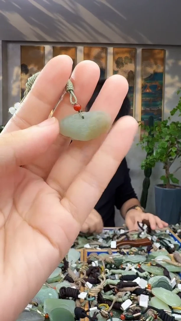 未镶嵌和田玉挂件拍一发一