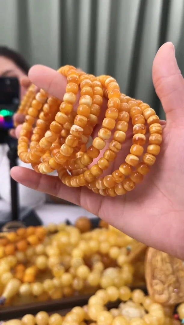 【闪购商品】琥珀手串未镶嵌蜜蜡手串多样性发其中一件