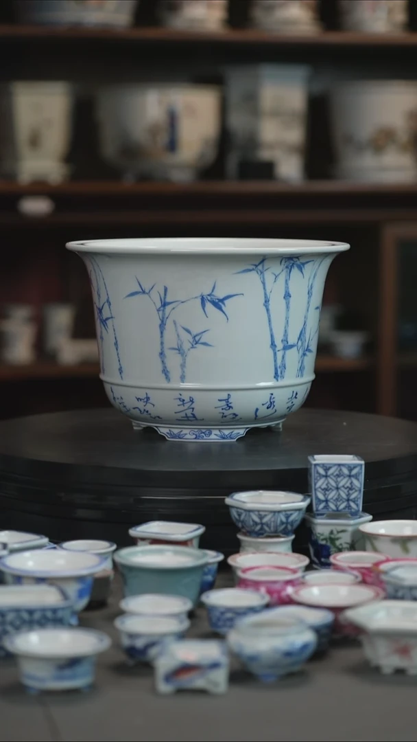 釉下青花手绘盆阿*釉下青花手绘盆 阿