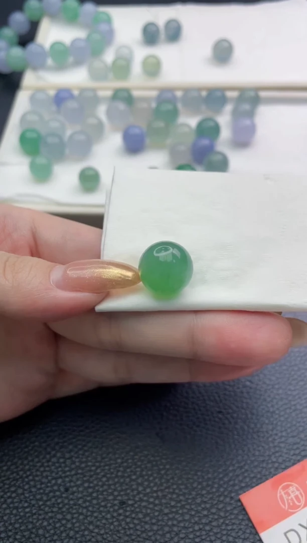 未镶嵌定制翡翠缘**及珠子