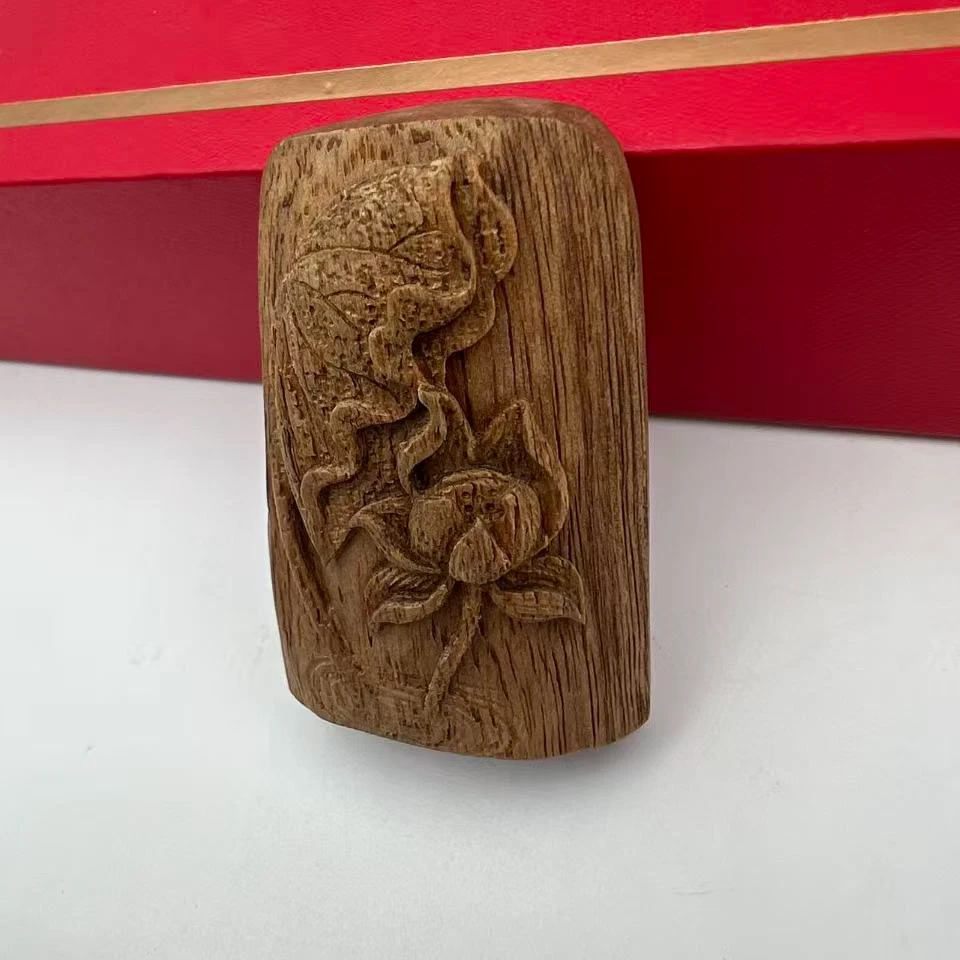 沉香【BRTV优选】柬埔寨荷花吊坠A25