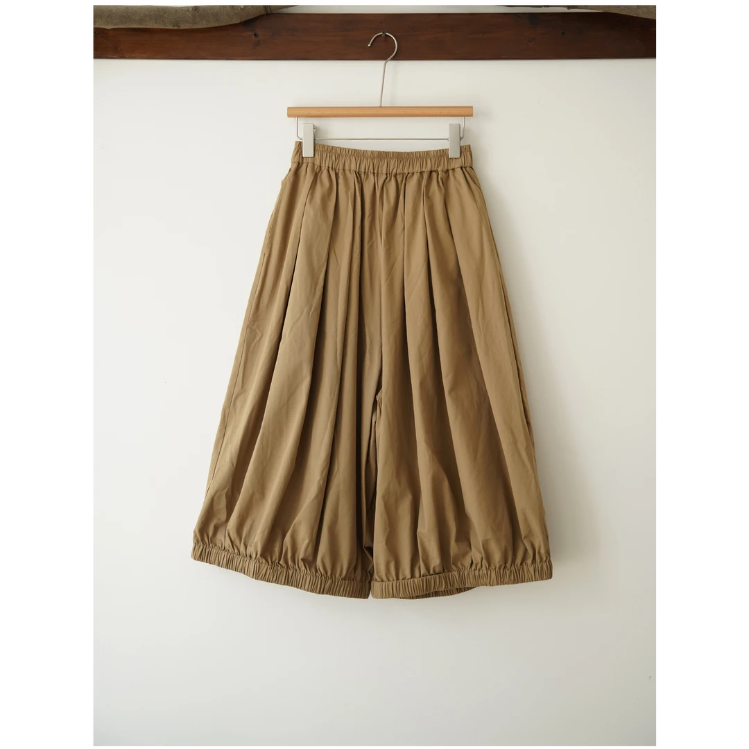 卡其色褶皱宽松阔腿裤