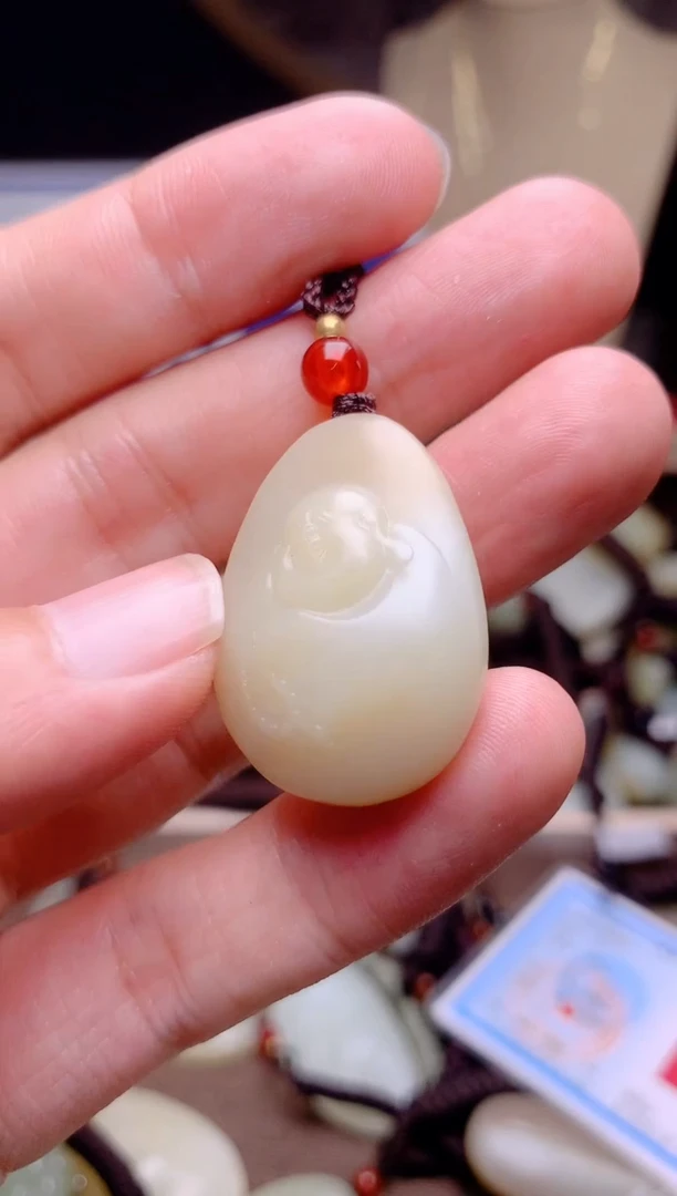 和田玉未镶嵌颈饰1