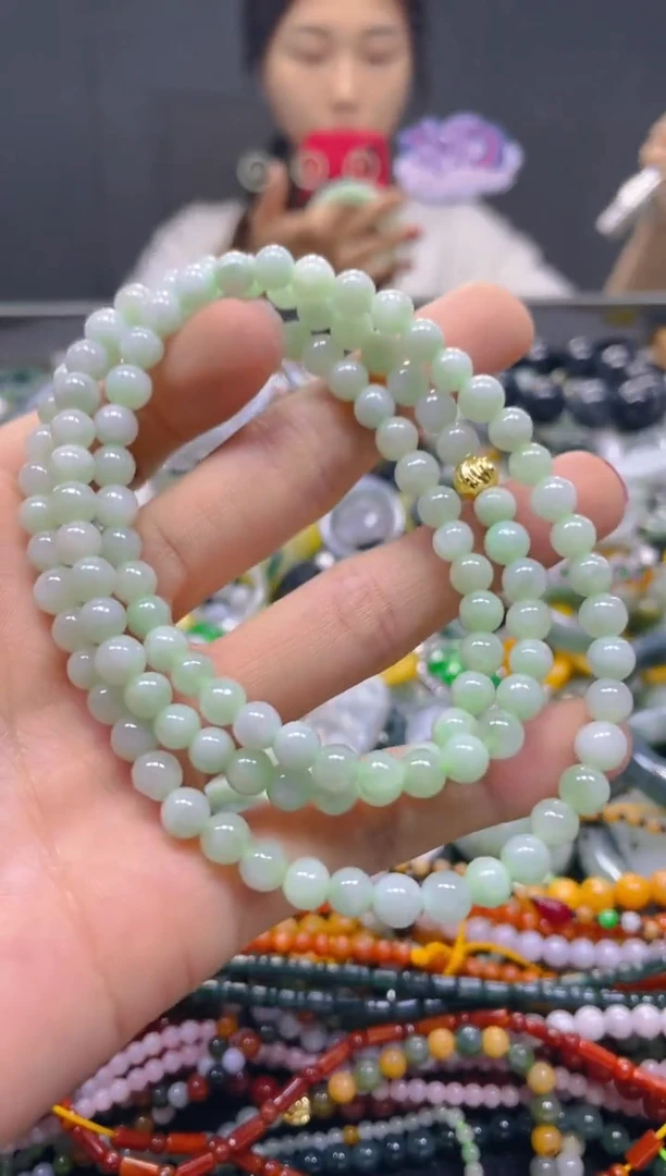 颈饰未镶嵌翡翠6MM/T/翡翠A货，一件也是批发价