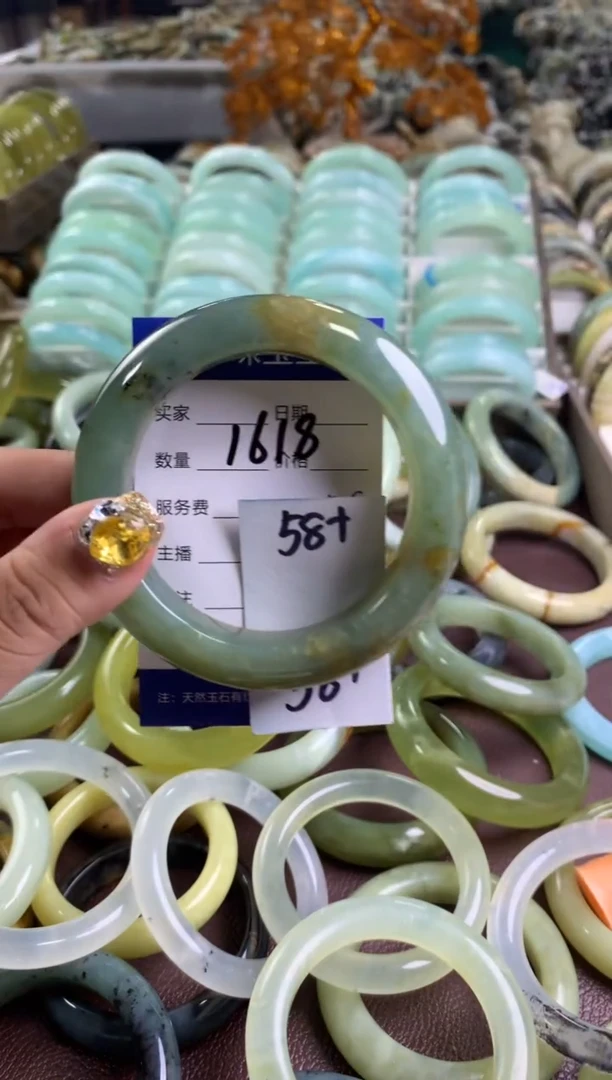 【闪购商品】蛇纹石玉手镯未镶嵌1618
