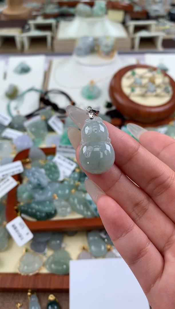 【闪购商品】翡翠颈饰未镶嵌天然A货翡翠挂件