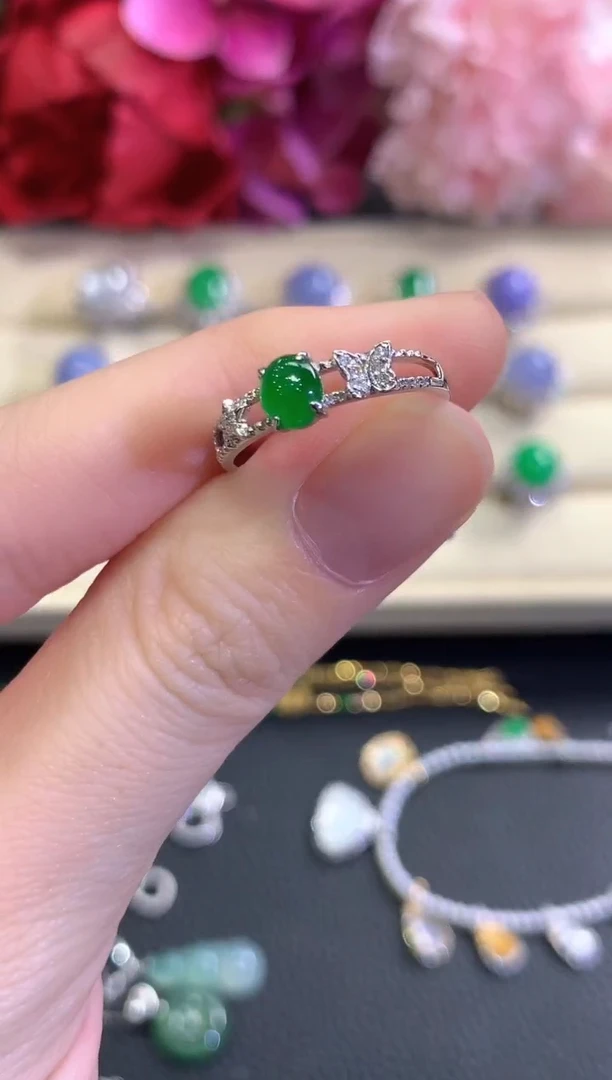 18K金镶嵌戒指翡翠秋日珠宝Q6