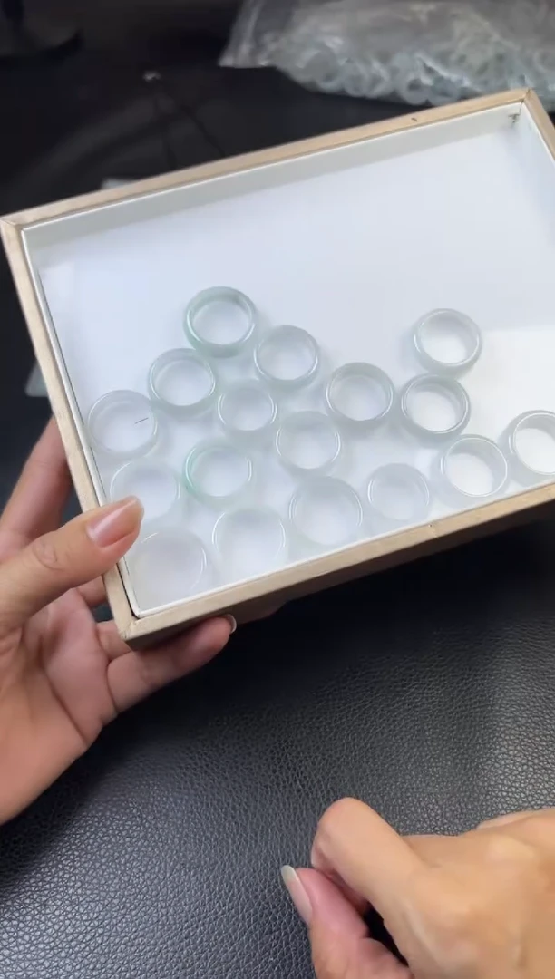 未镶嵌挂件翡翠多样性发一件R703057