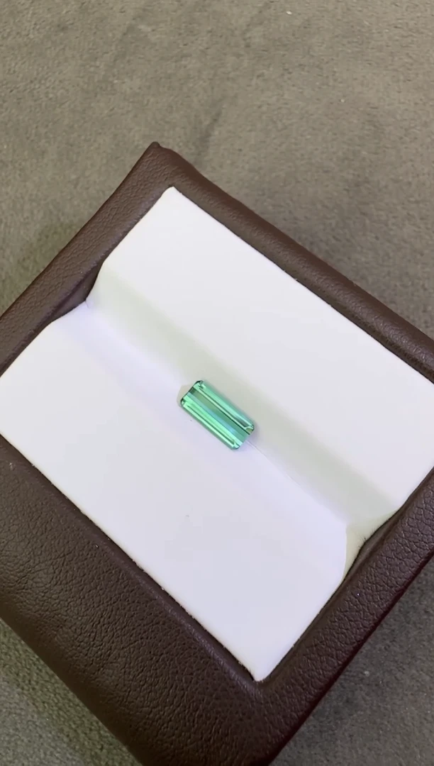 未镶嵌珠宝半成品碧玺0.95ct