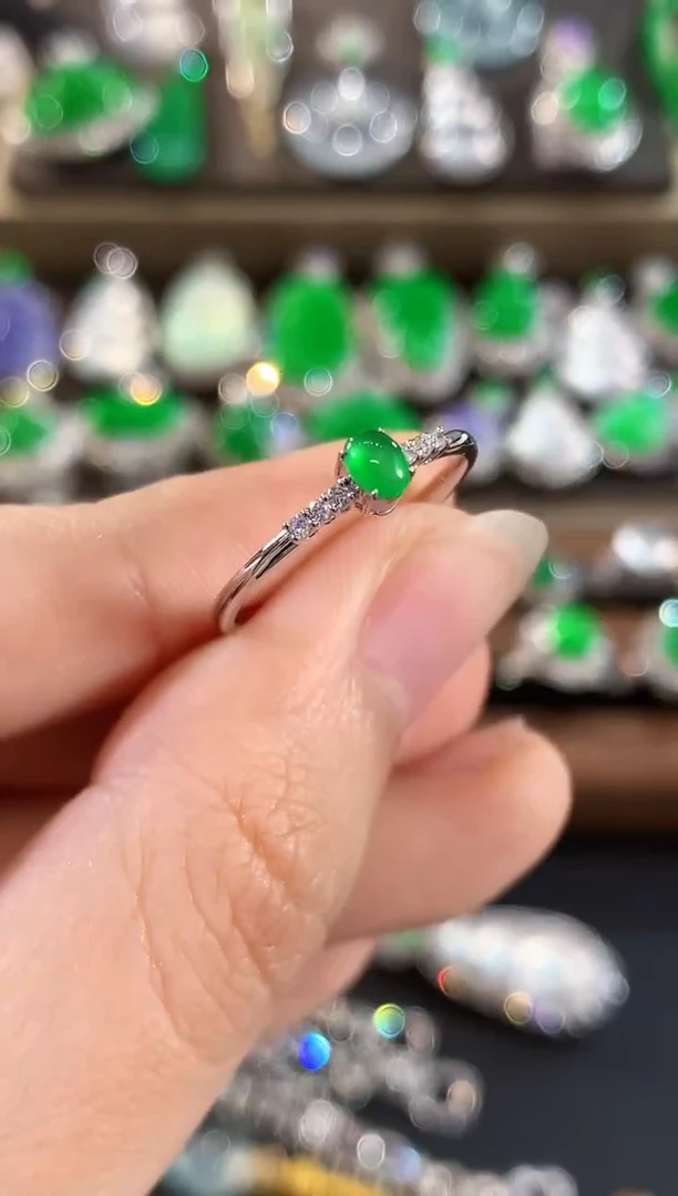 18K金镶嵌戒指翡翠C23 定制